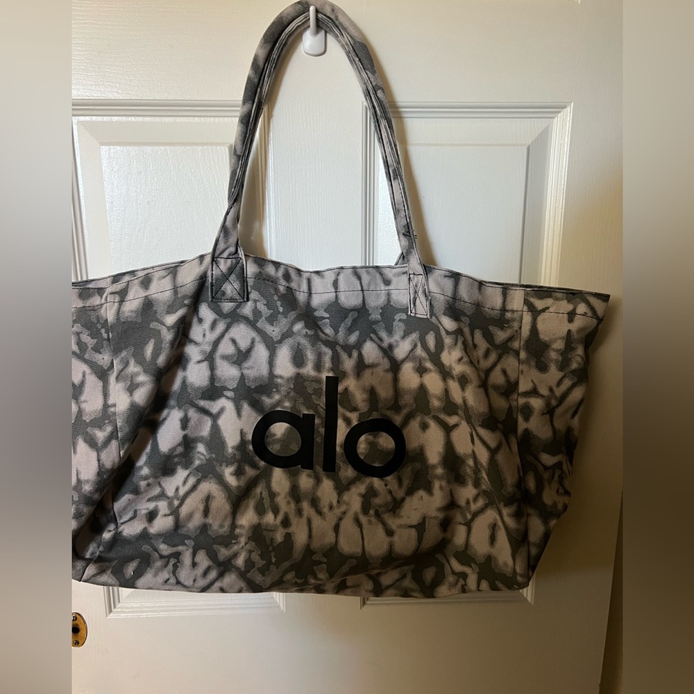 Alo tote